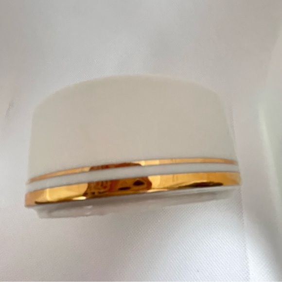 Porcelain 3" Chokin Trinket Box 24K Gold Trim NY Twin Towers Statue of Liberty - Picture 8 of 9